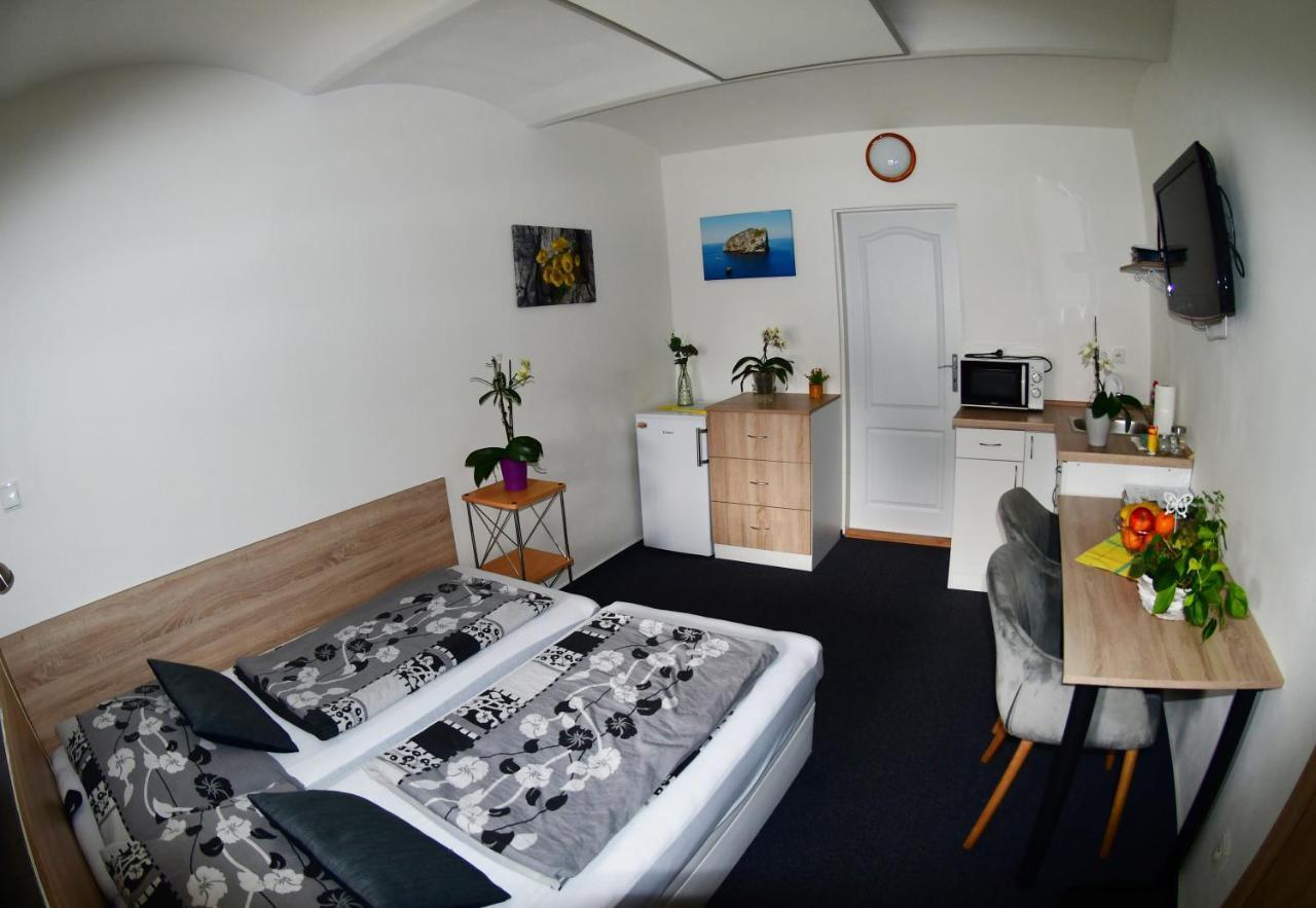 Na Utesu Appartement Jindřichův Hradec Buitenkant foto