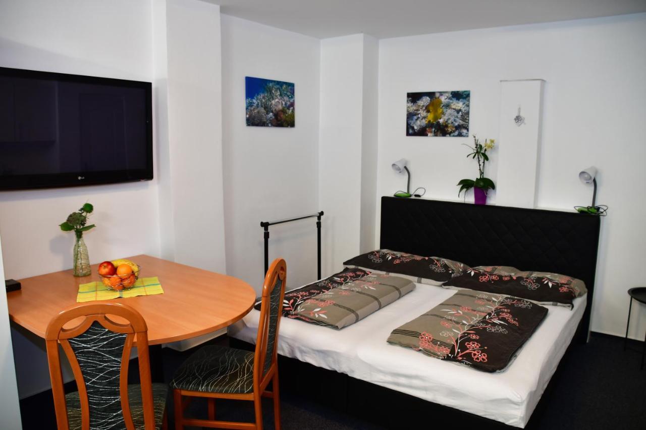 Na Utesu Appartement Jindřichův Hradec Buitenkant foto