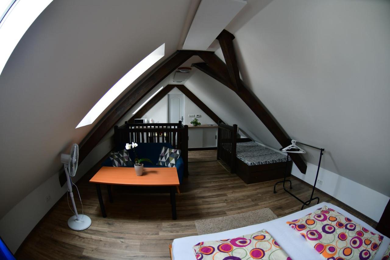 Na Utesu Appartement Jindřichův Hradec Buitenkant foto
