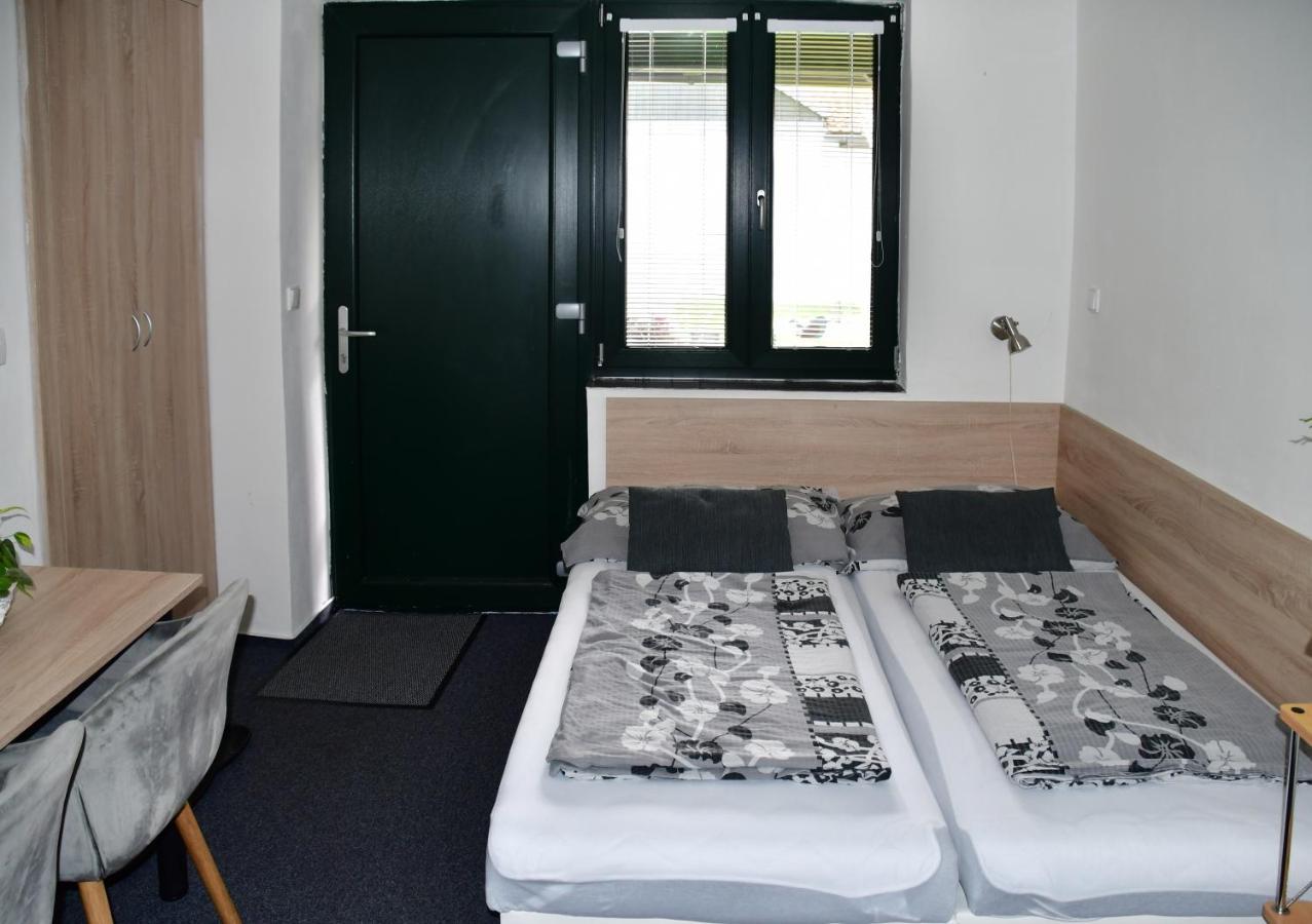 Na Utesu Appartement Jindřichův Hradec Buitenkant foto