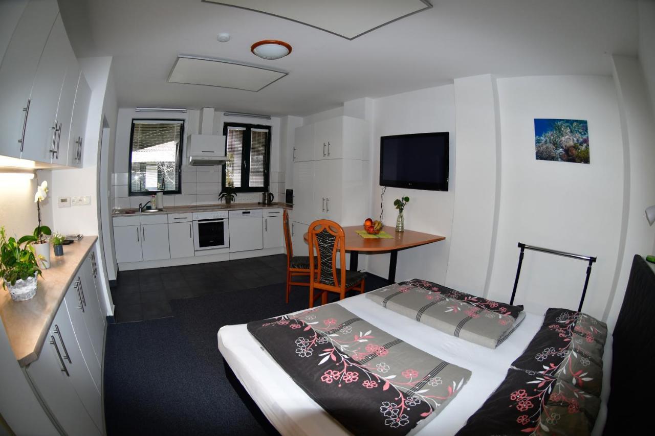 Na Utesu Appartement Jindřichův Hradec Buitenkant foto